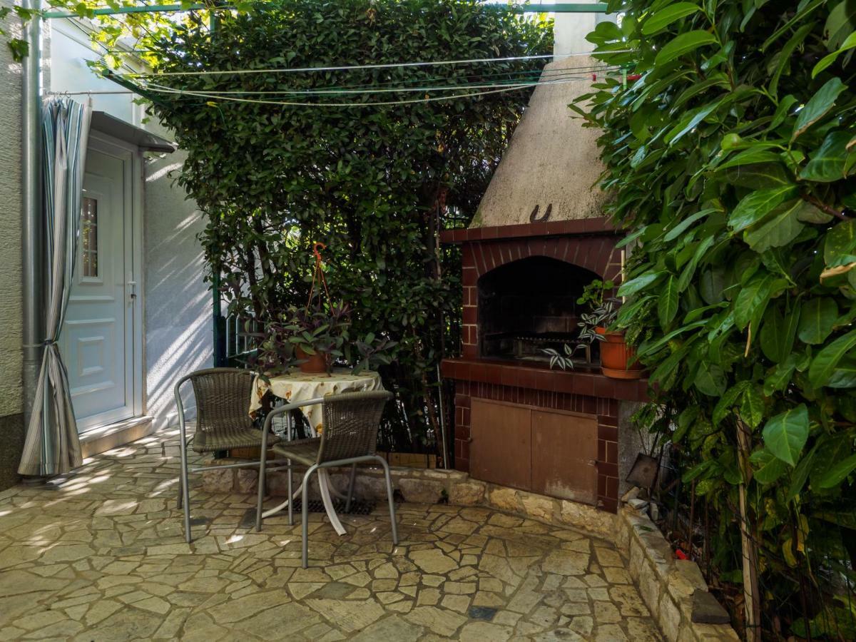 Cozy Studio With Private Terrace Barac Crikvenica Exterior foto